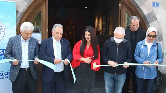 Talas'ta Geleneksel Çini Sanatları Sergisi açıldı