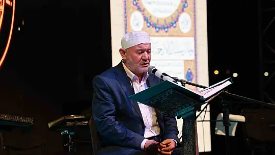 Talas'ta gönüller Mevlid Kandili programında buluştu