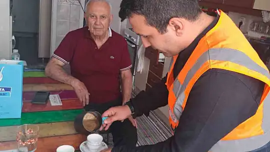 Talas'ta her kapı çalınıyor, herkesin gönlü alınıyor