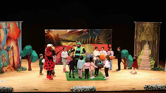 Talas'ta karne sevinci tiyatroyla taçlandı