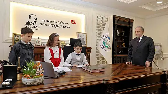 Talas'ta küçük başkan büyük mesajlar verdi