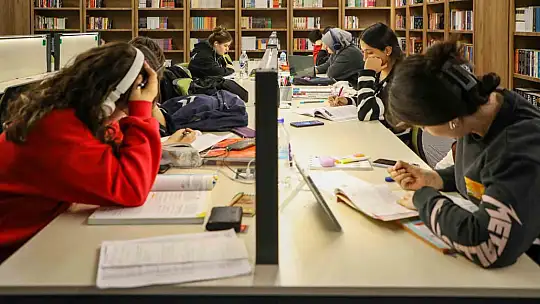 Talas'ta Kütüphaneler Haftası'na anlamlı vurgu