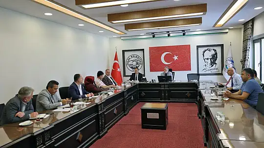 Talas'ta muhtarlarla hizmet zirvesi