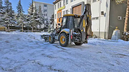 Talas'ta öğrenciler okula temiz başladı