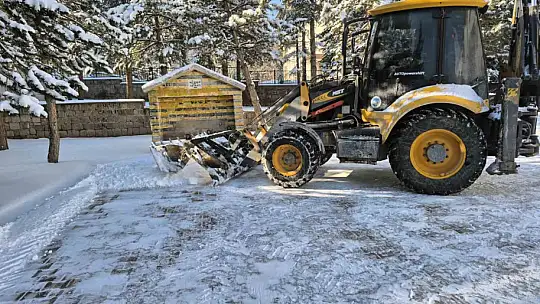 Talas'ta öğrenciler okula temiz başladı