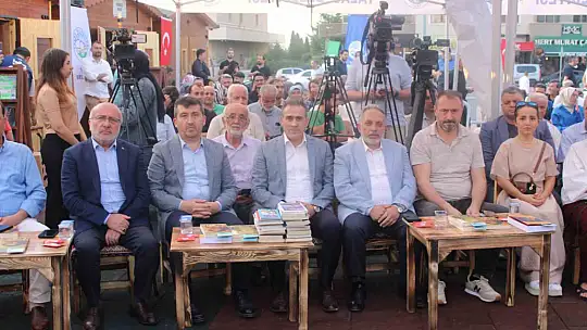 Talas'ta Sahaflar Çarşısı açıldı