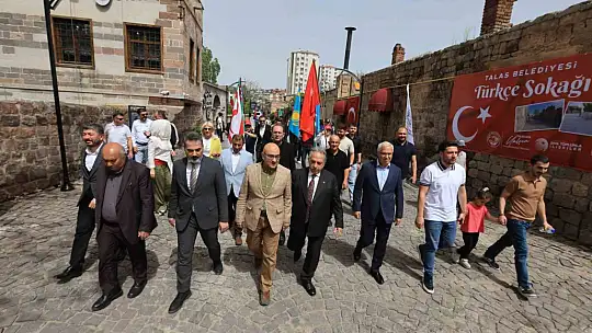 Talas'ta Türkçe Sokağı açıldı
