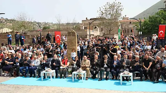 Talas'ta Türkçe Sokağı açıldı