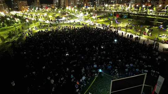 Talas'ta yaz akşamları açık hava sinemasıyla renklendi