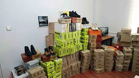 Talas'tan öğrencilere kışlık ayakkabı