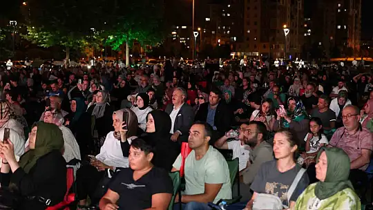 Talha Bora Öge ve Orkestrası Melikgazi'de unutulmaz bir akşam yaşattı