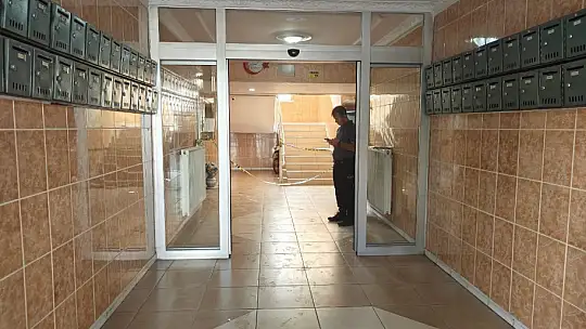 Tartıştığı bina görevlisini defalarca bıçakladı