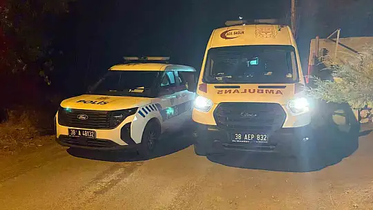 Tartıştığı erkek arkadaşını göğsünden bıçakladı: 1 yaralı