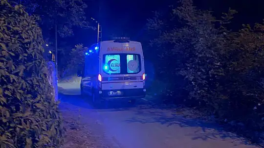 Tartıştığı erkek arkadaşını göğsünden bıçakladı: 1 yaralı