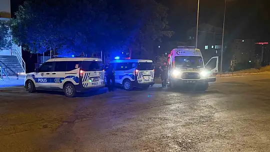 Tartıştığı şahsı caminin bahçesinde bıçakladı: 1 yaralı