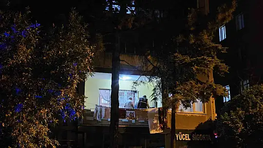 Tartıştığı üvey babasını bıçaklayarak ağır yaraladı