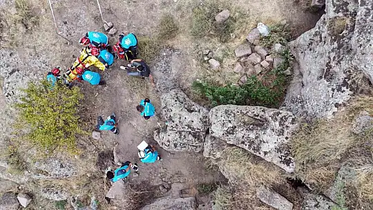 Tatbikata kendini kaptırıp, arkadaşına 'Jandarma gelmeden altınları al' diye seslendi