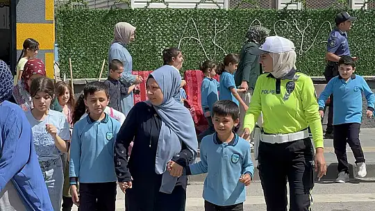 Tatvan'da öğrencilerin güvenliği için emniyet tedbirleri artırıldı