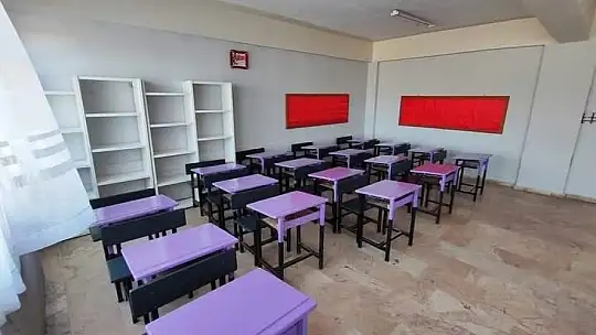 Tayini çıkan okul müdüründen örnek davranış