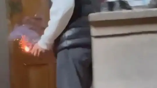 Teravih namazında camiye torpil attı