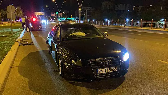 Ters yöne dönmeye çalışan otomobil kazaya neden oldu: 1 yaralı
