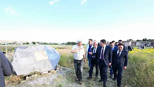 Ticaretin kanunlarının yazıldığı Kayseri'de düzenlenen 4. Yargı ve İş Dünyası Sempozyumu yoğun ilgi gördü