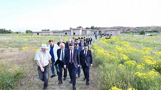Ticaretin kanunlarının yazıldığı Kayseri'de düzenlenen 4. Yargı ve İş Dünyası Sempozyumu yoğun ilgi gördü