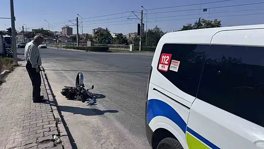 Ticari aracın çarptığı elektrikli bisiklet sürücüsü ağır yaralandı