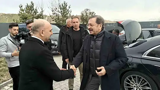 TOBB Başkanı Hisarcıklıoğlu: 'KTB Fransa, Almanya, İngiltere'deki borsalar ile aynı standartta hizmet veriyor'