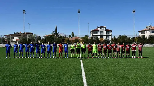 Tomarza Belediyespor A-Takımı ligin ilk maçında berabere kaldı