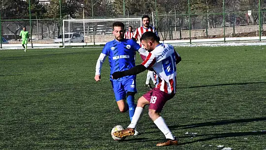 Tomarza Belediyespor deplasmandan mutlu döndü