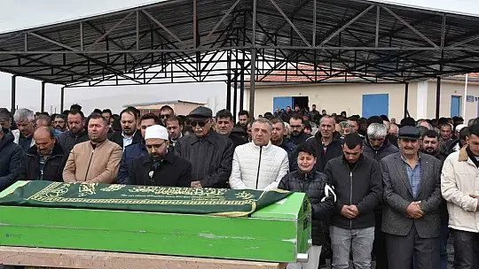 Tomarza Büyükcanlı Mahalle Muhtarı son yolculuğuna uğurlandı