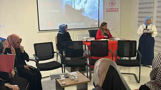 Tomarza'da 'Gençler için Gençlerleyiz' programı yapıldı