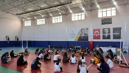 Tomarza'da 'Sporumu yapıyorum, kitabımı okuyorum' projesi