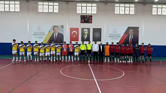Tomarza'da 19 Mayıs coşkusu Futsal turnuvası finaliyle taçlandı
