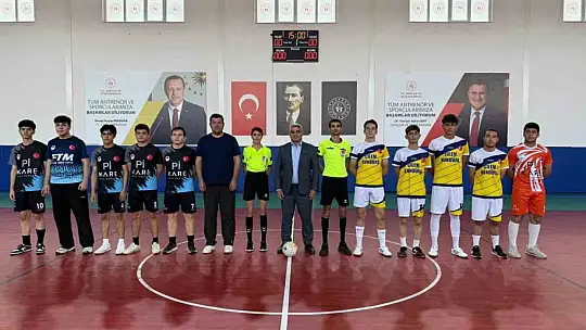 Tomarza'da 19 Mayıs coşkusu Futsal turnuvası finaliyle taçlandı