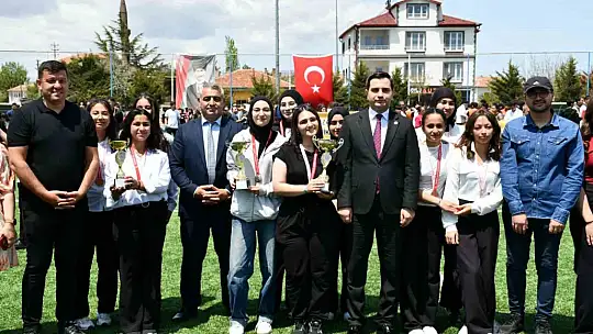 Tomarza'da 19 Mayıs coşkuyla kutlandı