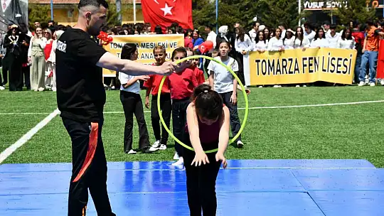 Tomarza'da 19 Mayıs coşkuyla kutlandı