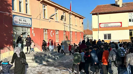 Tomarza'da 2. dönem için ilk ders zili çaldı