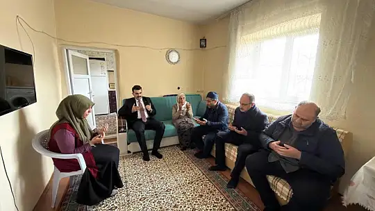 Tomarza'da 21 kimsesiz vatandaş ziyaret edildi