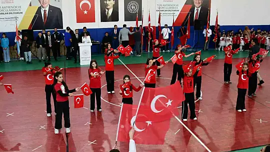 Tomarza'da 23 Nisan coşkusu