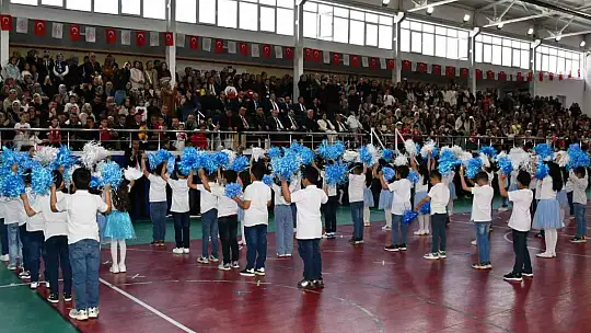 Tomarza'da 23 Nisan coşkusu