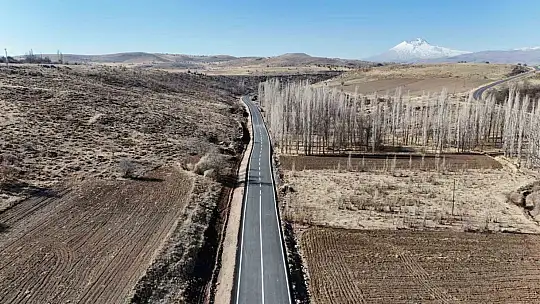 Tomarza'da 3 mahallenin ana yollarının sıcak asfaltı tamamlandı
