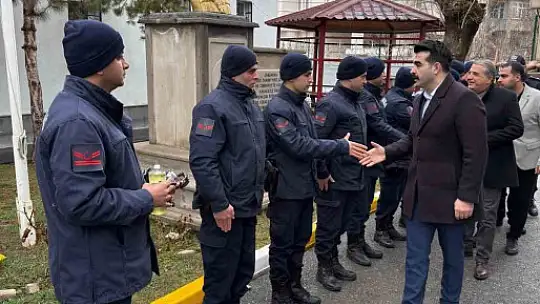 Tomarza'da güvenlik güçleriyle bayramlaşma ziyareti