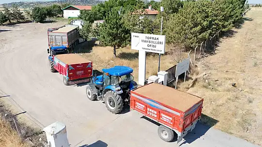 Tomarza'da hububat alımları sürüyor