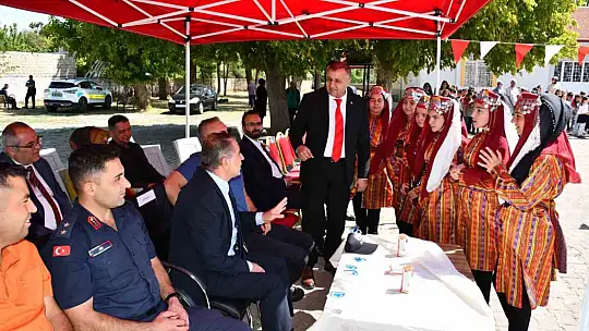 Tomarza'da İlköğretim Haftası coşkusu