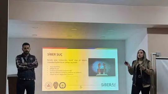 Tomarza'da lise öğrencilerine siber güvenlik semineri verildi