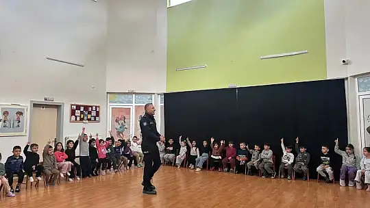 Tomarza'da minik öğrencilere trafik eğitimi