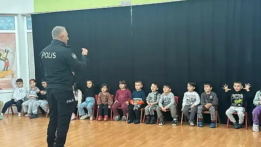 Tomarza'da minik öğrencilere trafik eğitimi