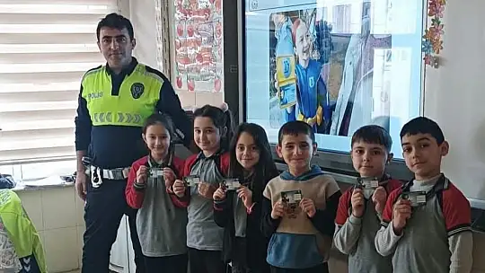 Tomarza'da öğrencilere trafik eğitimi verildi